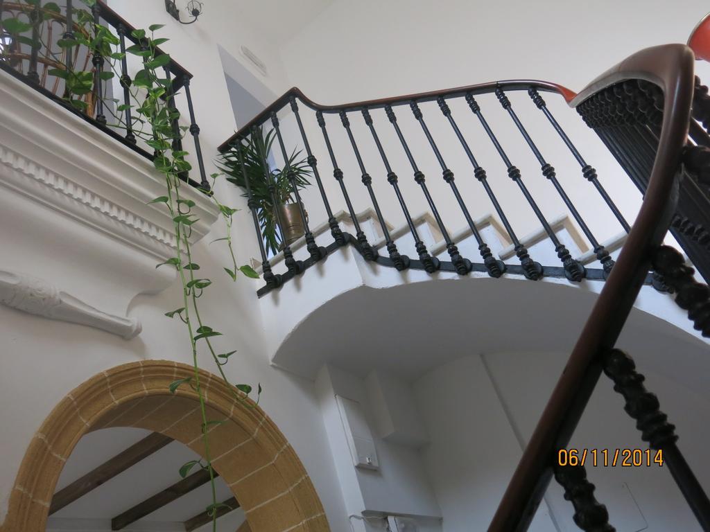 Hostal Fenix Херес-де-ла-Фронтера Экстерьер фото